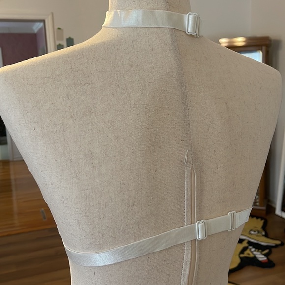 Pearl and rhinestone daisy harness - Picture 3 of 4